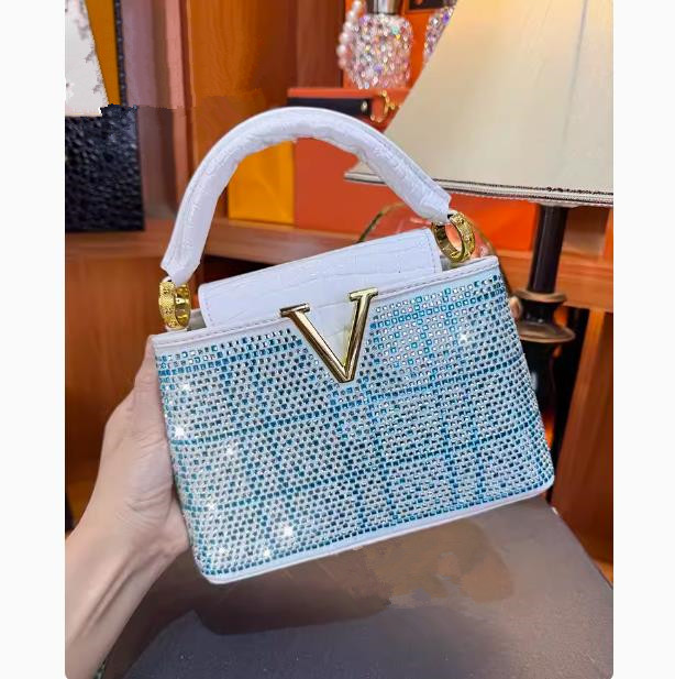 Luxury Bags Entry - حقيبة يد نسائية فاخرة مرصعة بالألماس