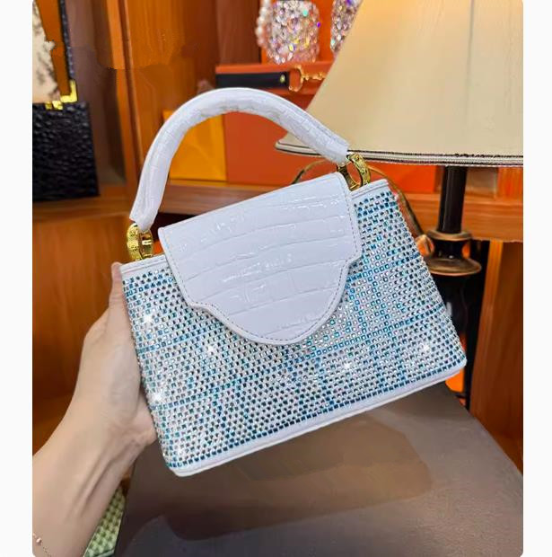 حقيبة يد نسائية فاخرة مرصعة با - مراجعة Luxury Bags Entry وسعره