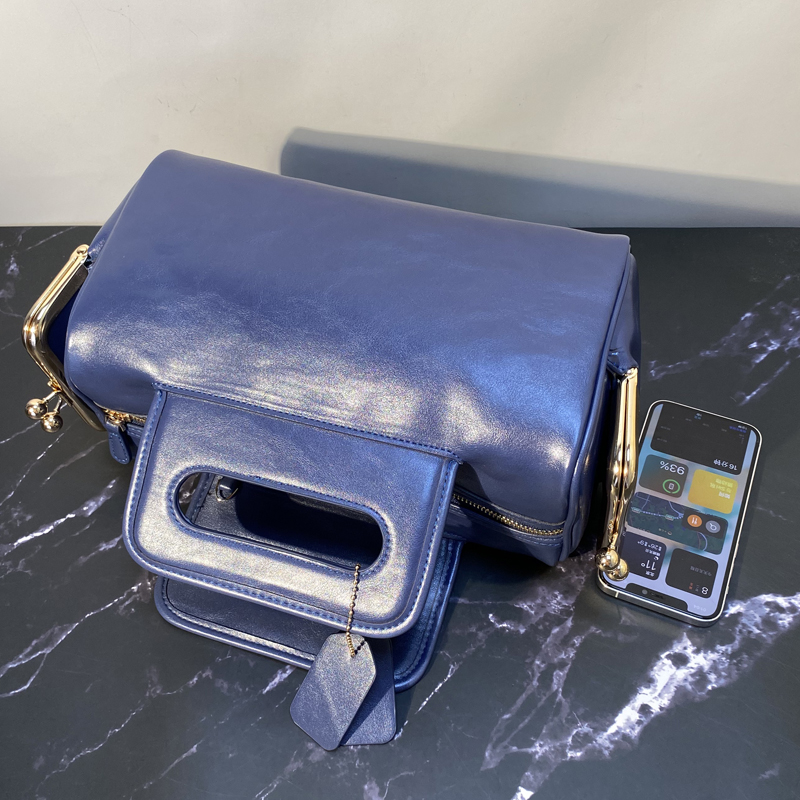 حقائب يد كلاسيكية ذات دخول مزد - مراجعة Luxury Bags Entry وسعره