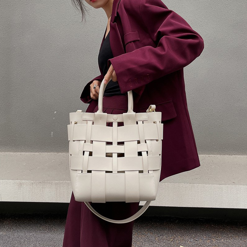 الأحرف الأولى المخصصة حقائب حق - مراجعة Luxury Bags Vendor وسعره