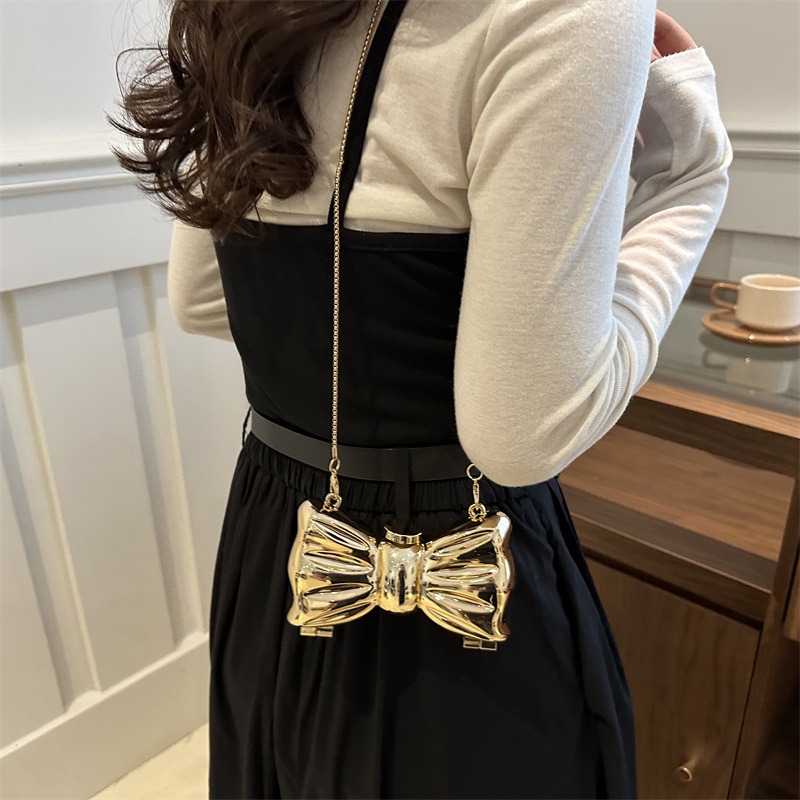 حقيبة يد صغيرة معدنية عصرية فا - مراجعة Luxury Bags Vendor وسعره